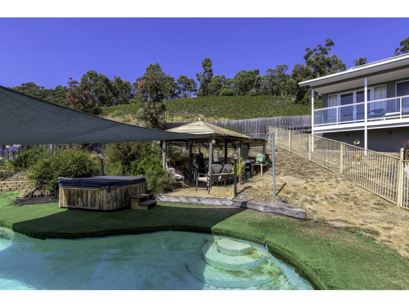 23 Tinderbox Road, Blackmans Bay TAS 7052