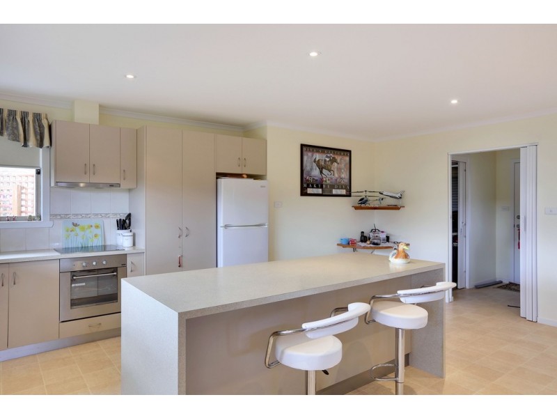 507 Village Drive, Kingston TAS 7050