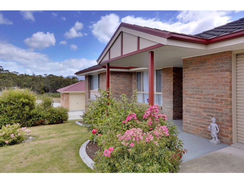 507 Village Drive, Kingston TAS 7050