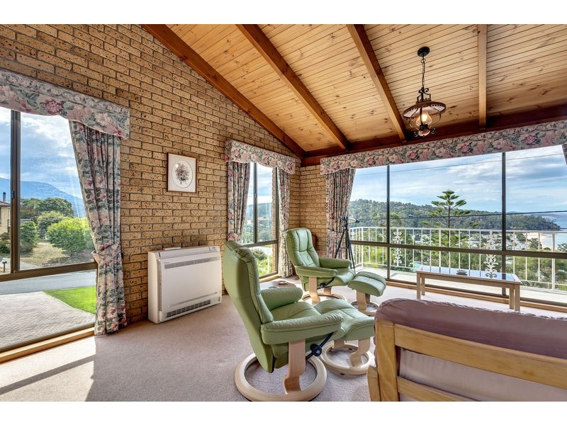 18 Auburn Road, Kingston Beach TAS 7050