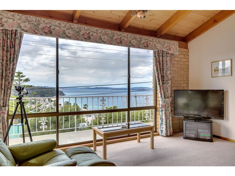 18 Auburn Road, Kingston Beach TAS 7050