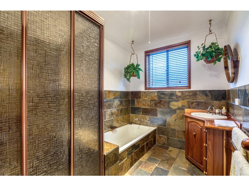 18 Auburn Road, Kingston Beach TAS 7050