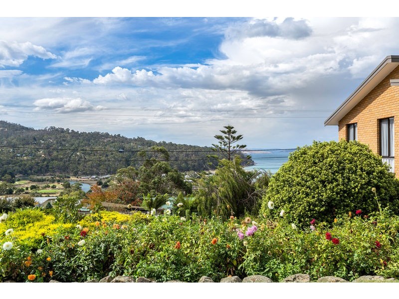 18 Auburn Road, Kingston Beach TAS 7050