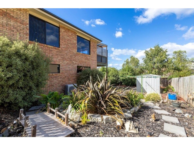 25 Hillside Drive, Blackmans Bay TAS 7052