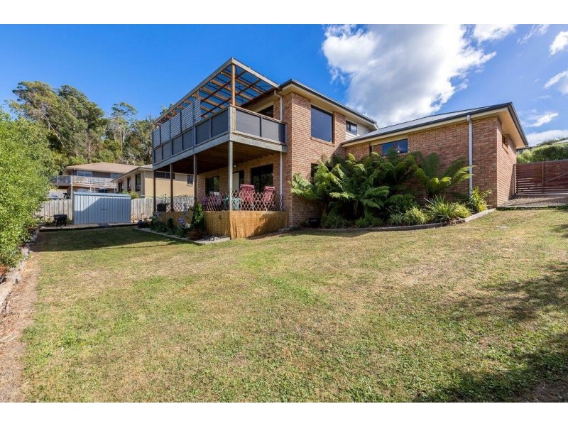 25 Hillside Drive, Blackmans Bay TAS 7052