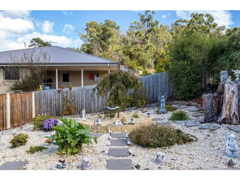 25 Hillside Drive, Blackmans Bay TAS 7052