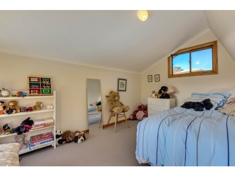 9 Mona Street, Kingston TAS 7050