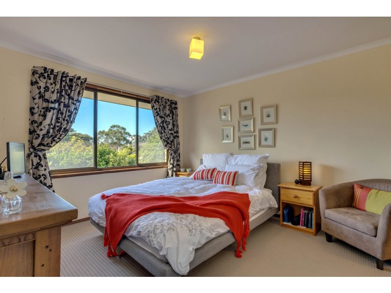 9 Mona Street, Kingston TAS 7050