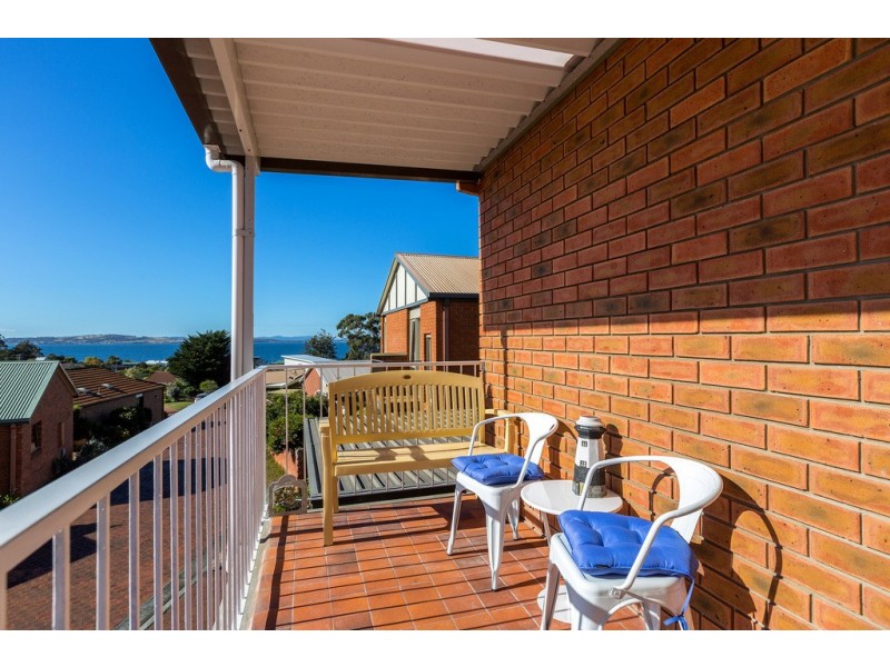 10/180 Roslyn Avenue, Blackmans Bay TAS 7052