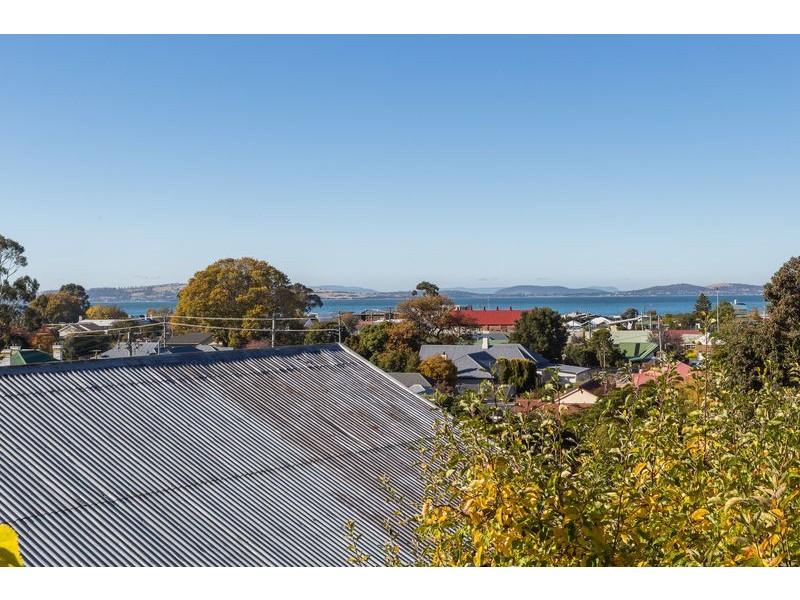 54 Beach Road, Kingston Beach TAS 7050
