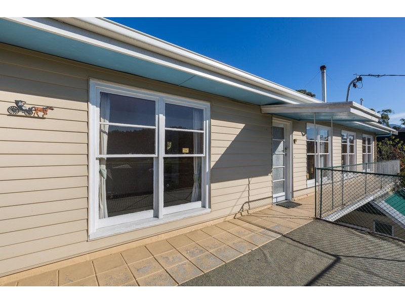 54 Beach Road, Kingston Beach TAS 7050