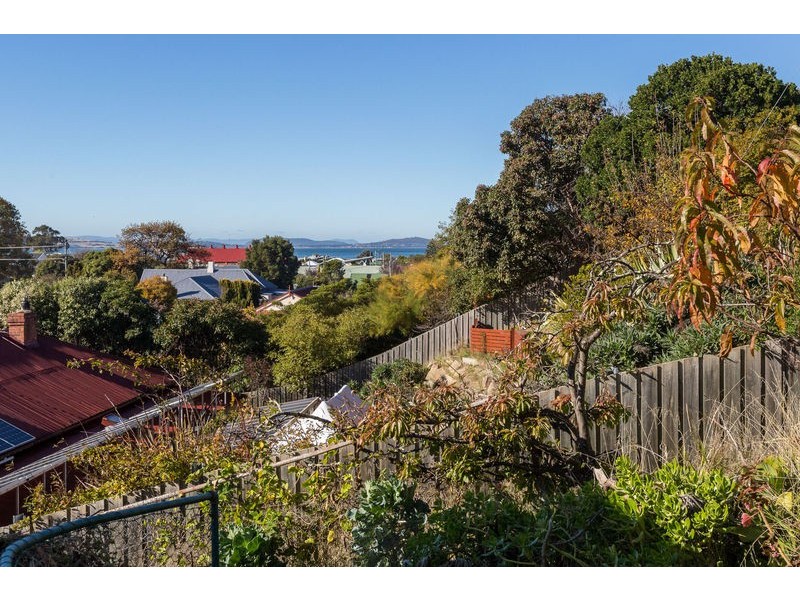 54 Beach Road, Kingston Beach TAS 7050