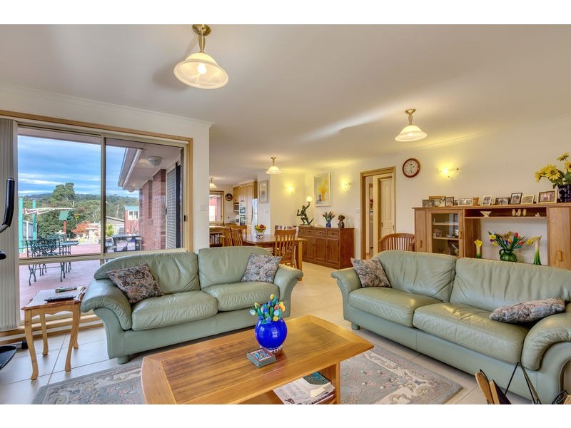 7 Queens Parade, Kingston TAS 7050
