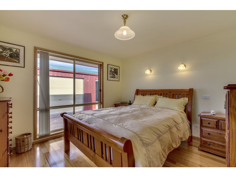 7 Queens Parade, Kingston TAS 7050