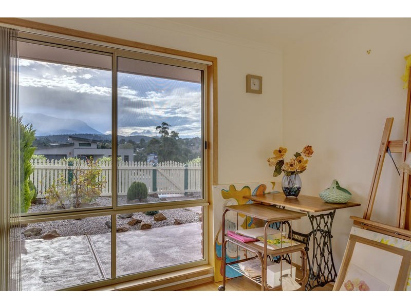 7 Queens Parade, Kingston TAS 7050