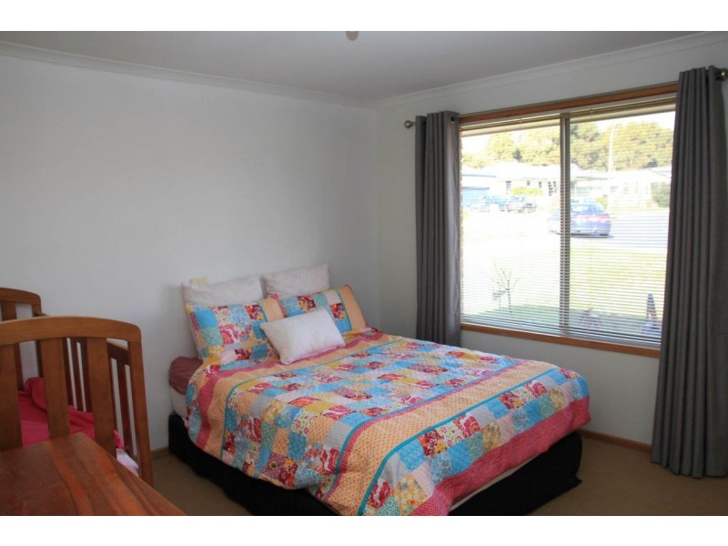 28 Crimson Drive, Margate TAS 7054