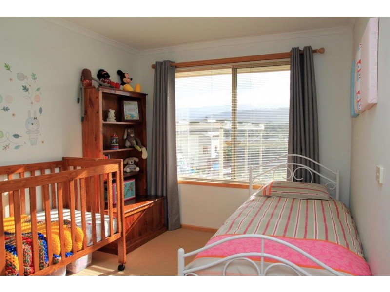 28 Crimson Drive, Margate TAS 7054