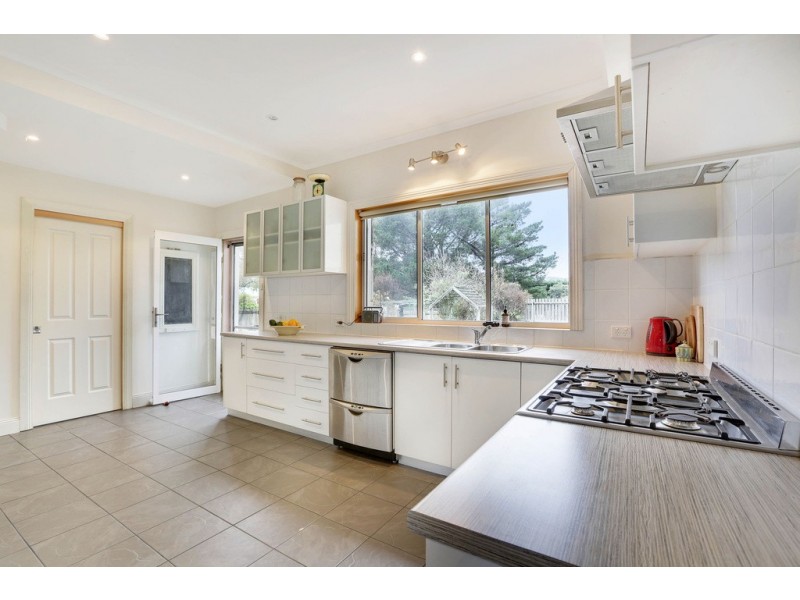 33 Browns Road, Kingston TAS 7050