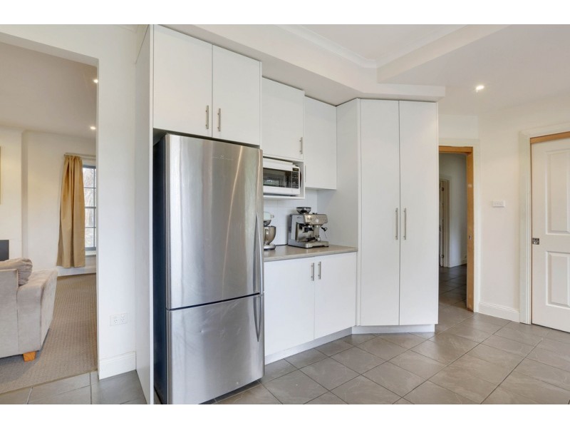 33 Browns Road, Kingston TAS 7050