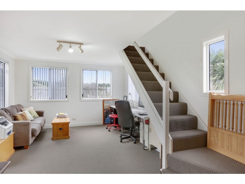 33 Browns Road, Kingston TAS 7050