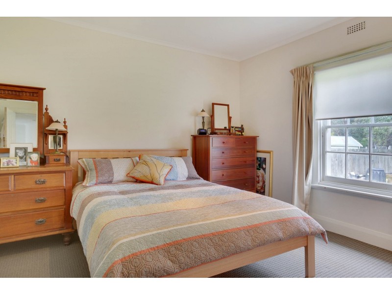 33 Browns Road, Kingston TAS 7050