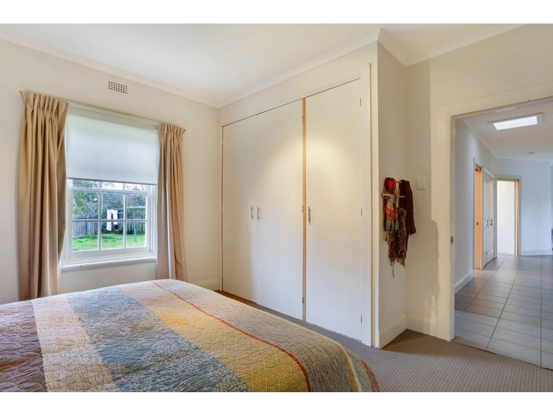 33 Browns Road, Kingston TAS 7050