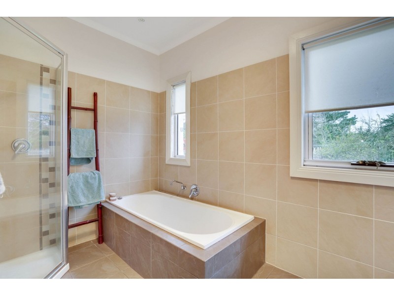 33 Browns Road, Kingston TAS 7050