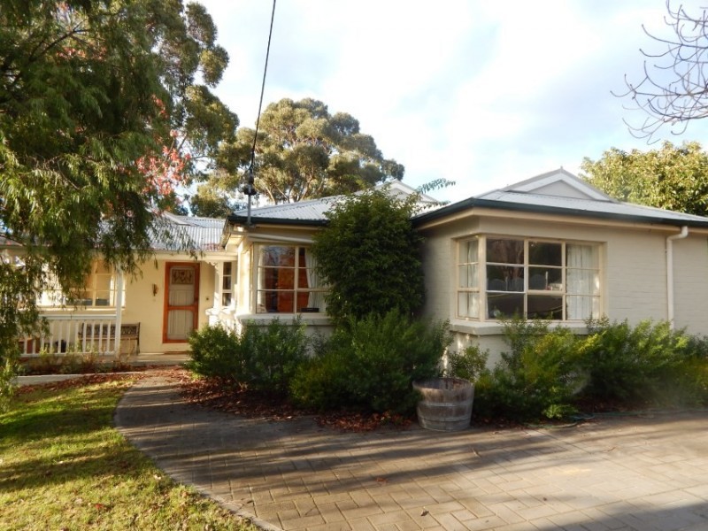 10 Lewan Avenue, Kingston TAS 7050