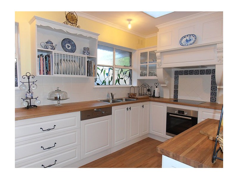 10 Lewan Avenue, Kingston TAS 7050