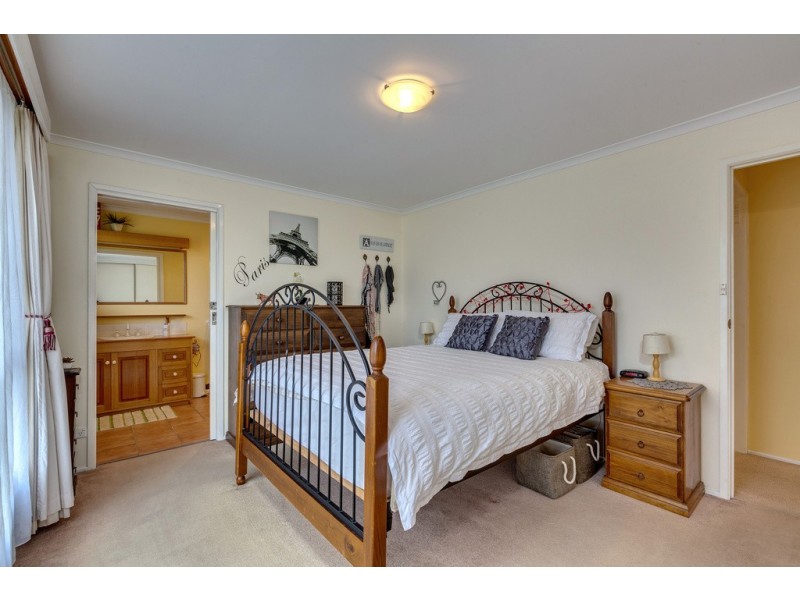 9 Alex Court, Kingston Beach TAS 7050