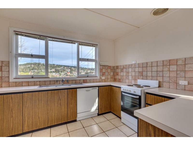 14 Browns Road, Kingston TAS 7050