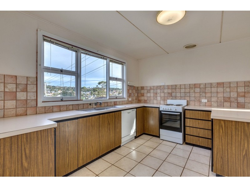 14 Browns Road, Kingston TAS 7050
