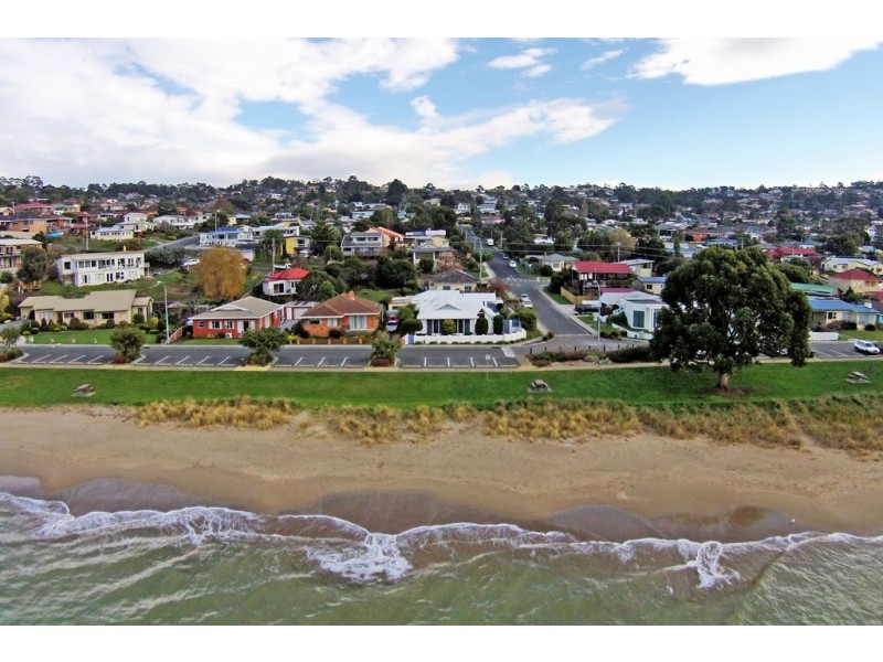 32 Hazell Street, Blackmans Bay TAS 7052