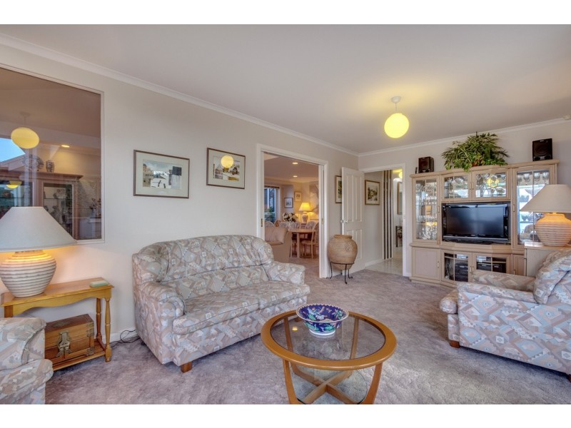 32 Hazell Street, Blackmans Bay TAS 7052