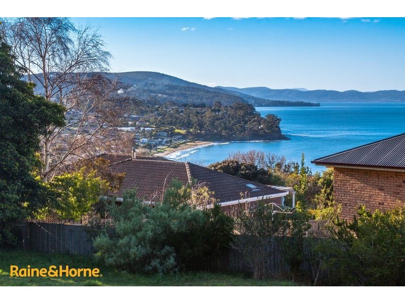 156 Wells Parade, Blackmans Bay TAS 7052