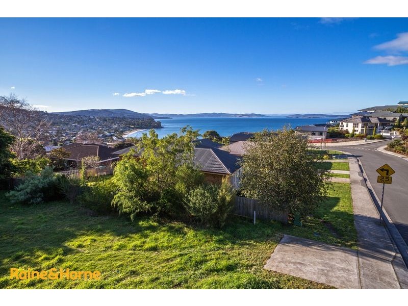156 Wells Parade, Blackmans Bay TAS 7052