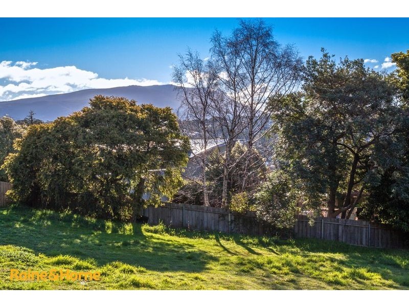 156 Wells Parade, Blackmans Bay TAS 7052