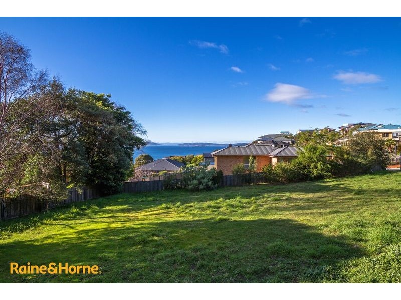 156 Wells Parade, Blackmans Bay TAS 7052
