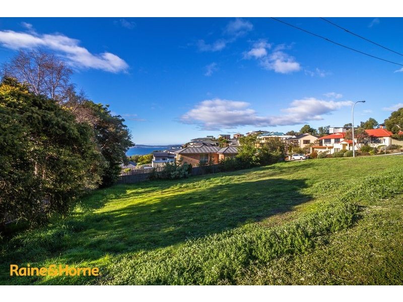 156 Wells Parade, Blackmans Bay TAS 7052