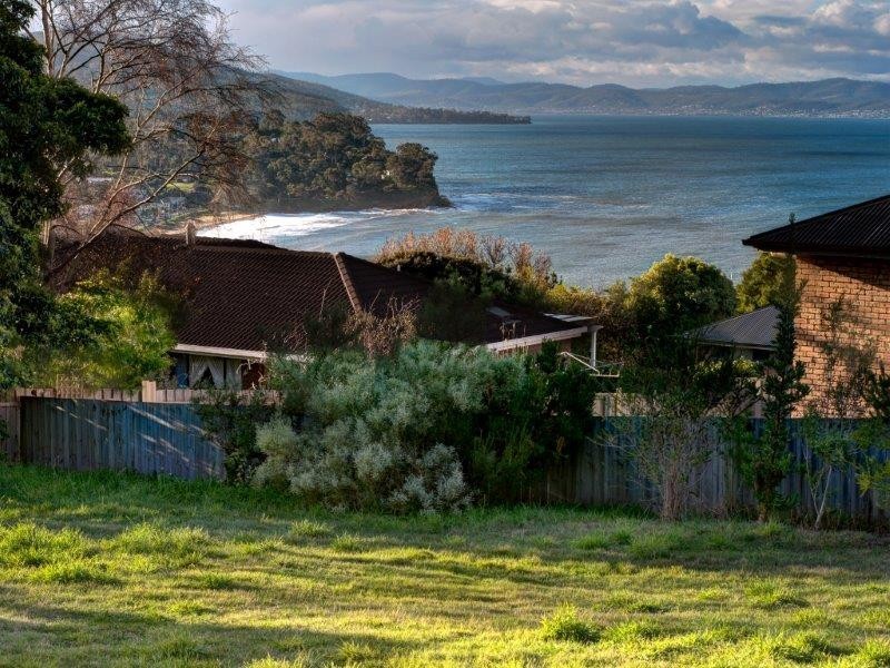 156 Wells Parade, Blackmans Bay TAS 7052