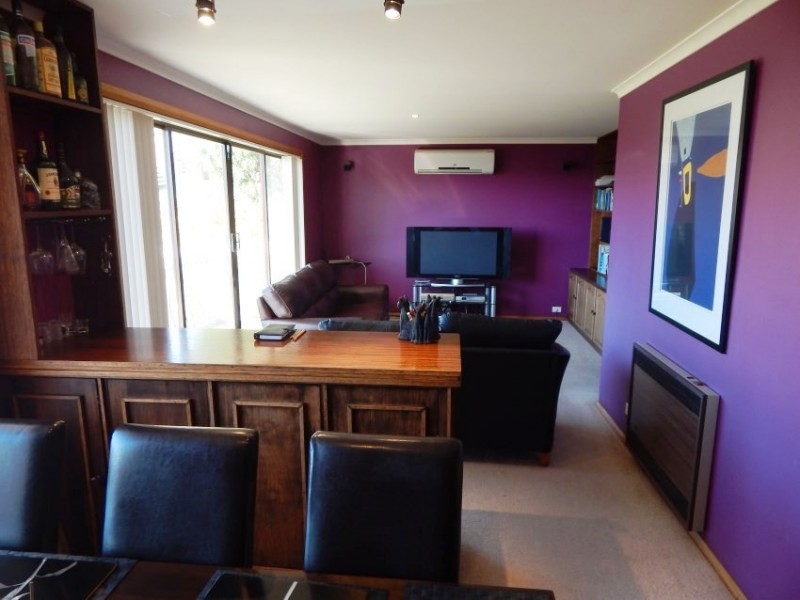 8 Reef Parade, Blackmans Bay TAS 7052