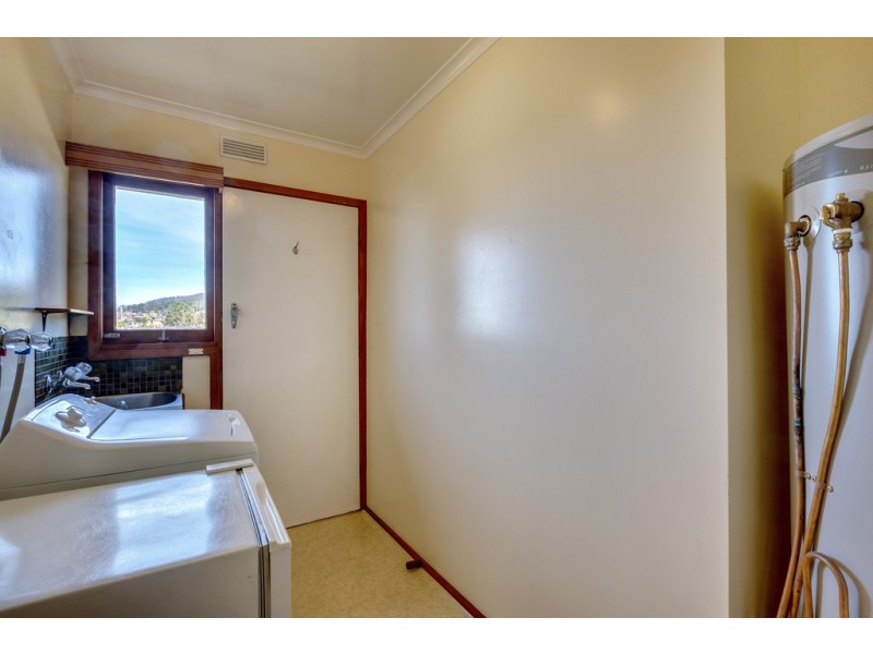 32 Crystal Downs Drive, Blackmans Bay TAS 7052