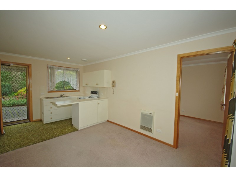 402 Village Drive, Kingston TAS 7050