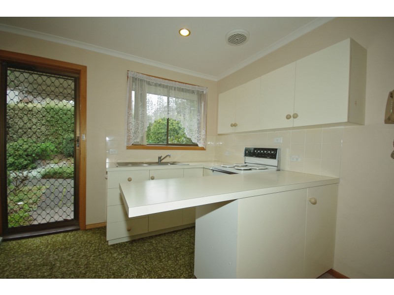 402 Village Drive, Kingston TAS 7050