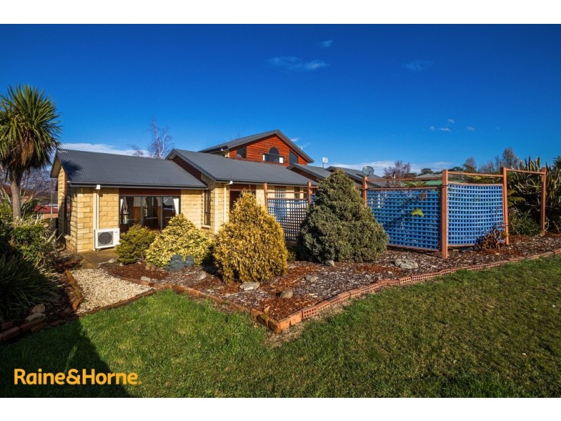 21 Welcome Avenue, Kingston TAS 7050