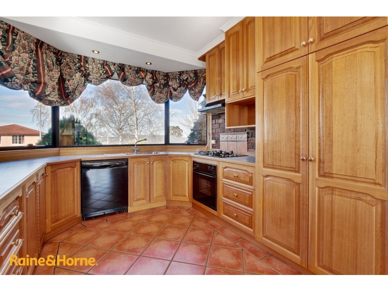 21 Welcome Avenue, Kingston TAS 7050