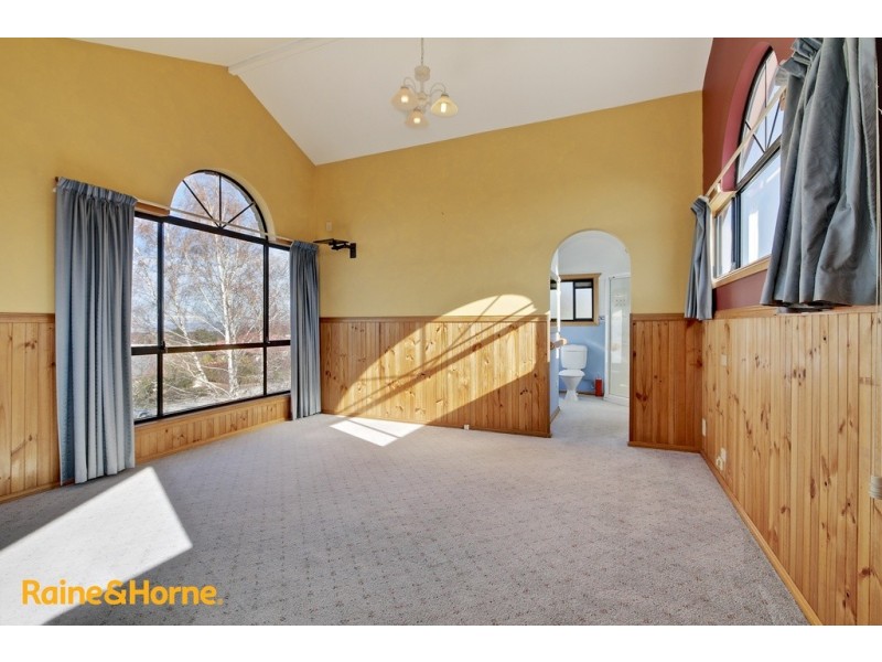 21 Welcome Avenue, Kingston TAS 7050