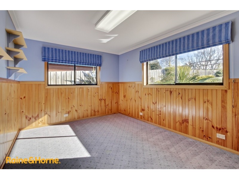 21 Welcome Avenue, Kingston TAS 7050