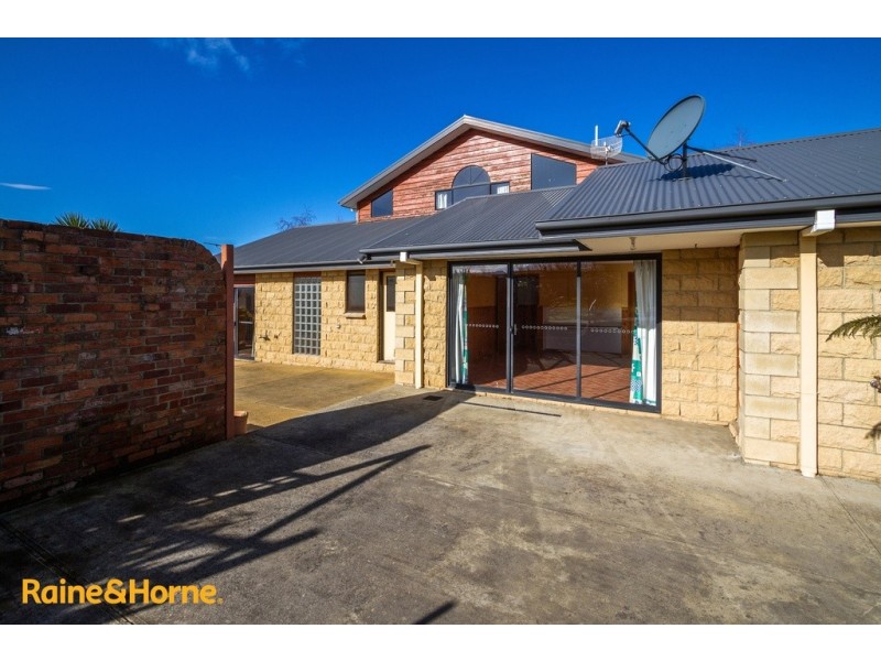 21 Welcome Avenue, Kingston TAS 7050