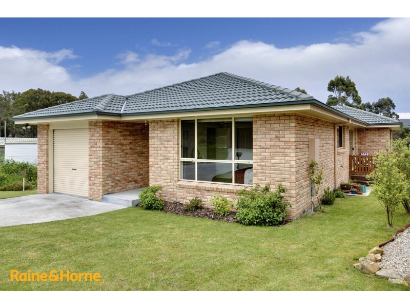 523 Village Drive, Kingston TAS 7050